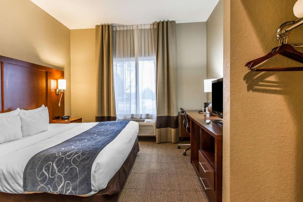 Room image 4