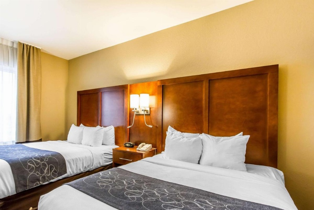 Queen Suite with Two Queen Beds