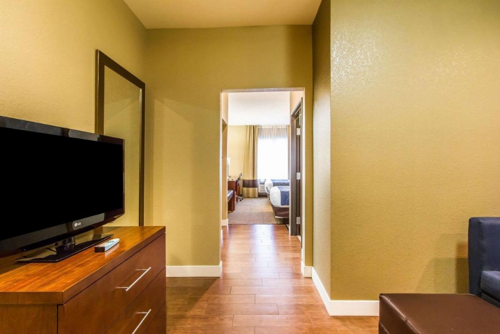 Queen Suite with Two Queen Beds - Non-Smoking